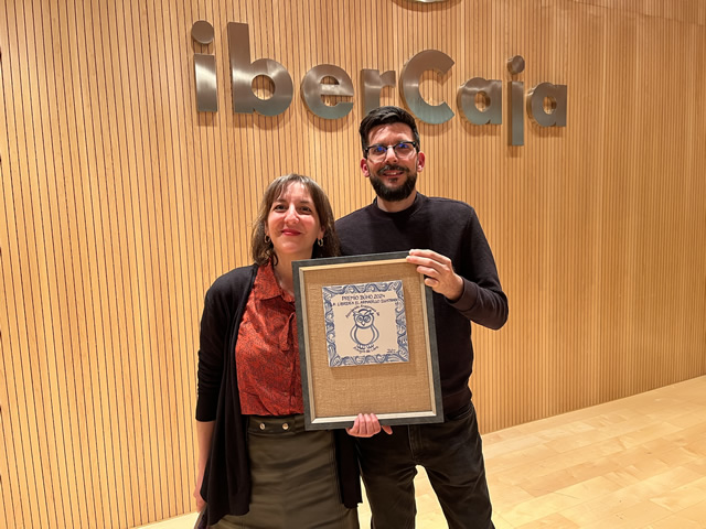 La librería El Armadillo Ilustrado recibe el Premio Búho 2024